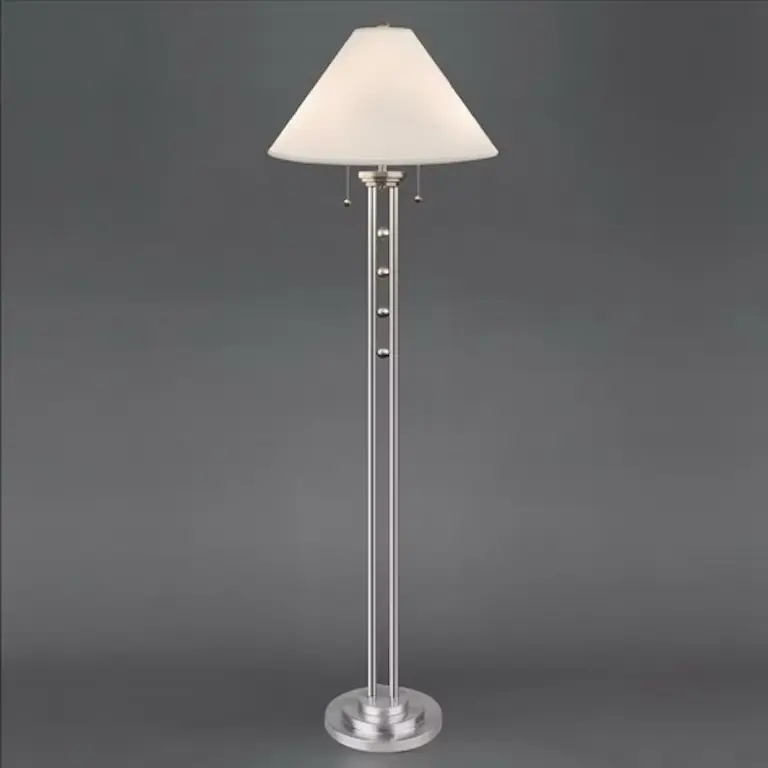 Magnum Floor Lamp