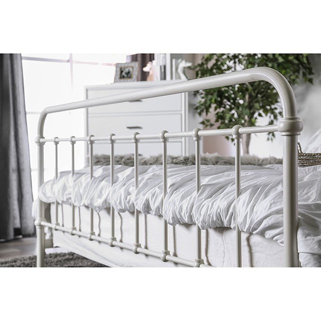Iria Bed | CM7701WH - Image 5