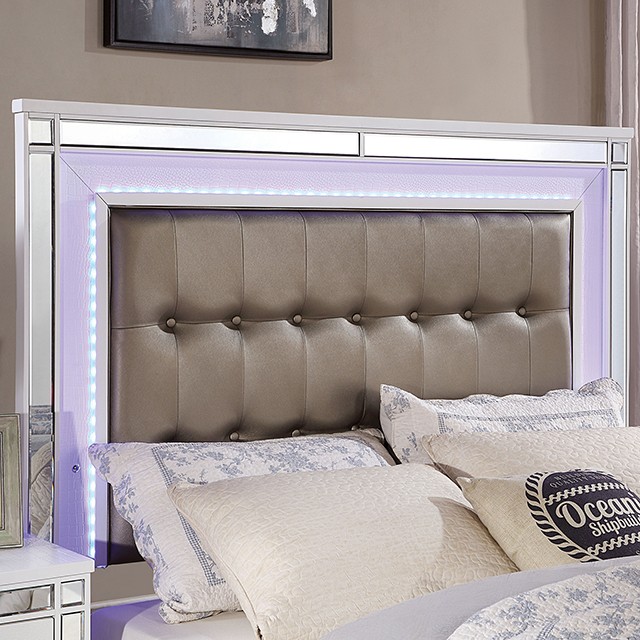 Brachium Bed | CM7977WH - Image 3